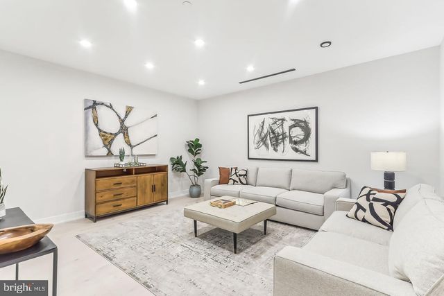 4920 NW LOUGHBORO RD NW, Washington, DC 20016