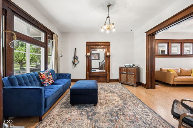 711 Woodruff Place East Drive, Indianapolis, IN 46201