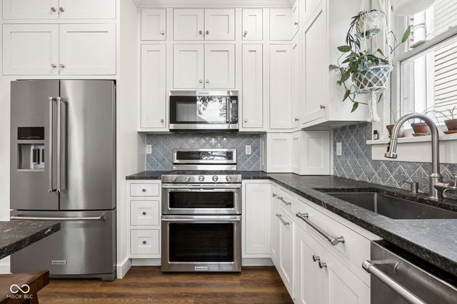 711 Woodruff Place East Drive, Indianapolis, IN 46201