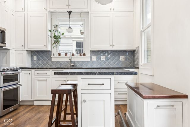 711 Woodruff Place East Drive, Indianapolis, IN 46201