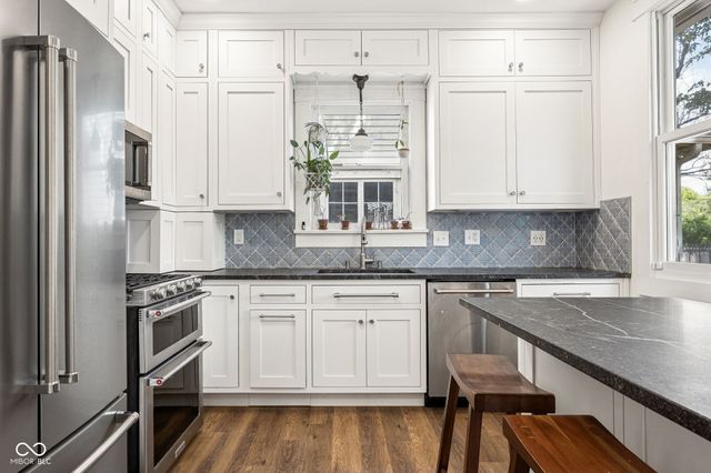 711 Woodruff Place East Drive, Indianapolis, IN 46201
