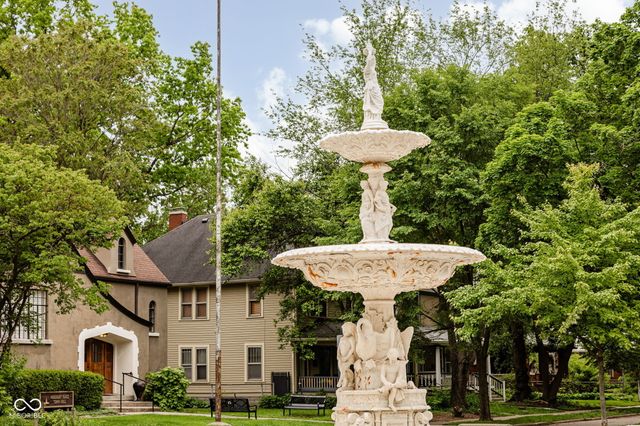 711 Woodruff Place East Drive, Indianapolis, IN 46201