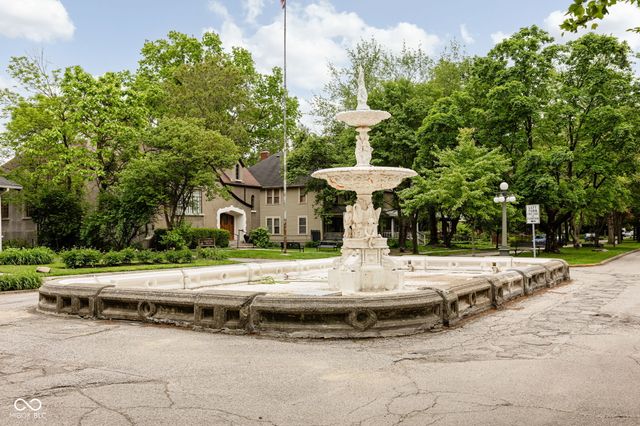 711 Woodruff Place East Drive, Indianapolis, IN 46201