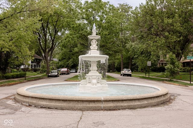 711 Woodruff Place East Drive, Indianapolis, IN 46201