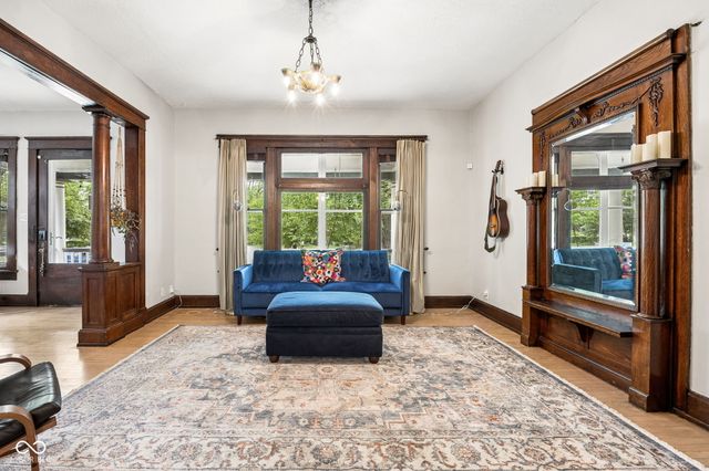 711 Woodruff Place East Drive, Indianapolis, IN 46201