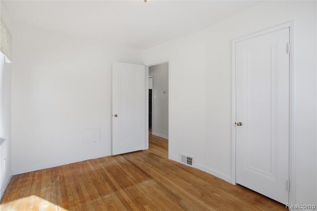 929 Larkmoor Boulevard, Berkley, MI 48072