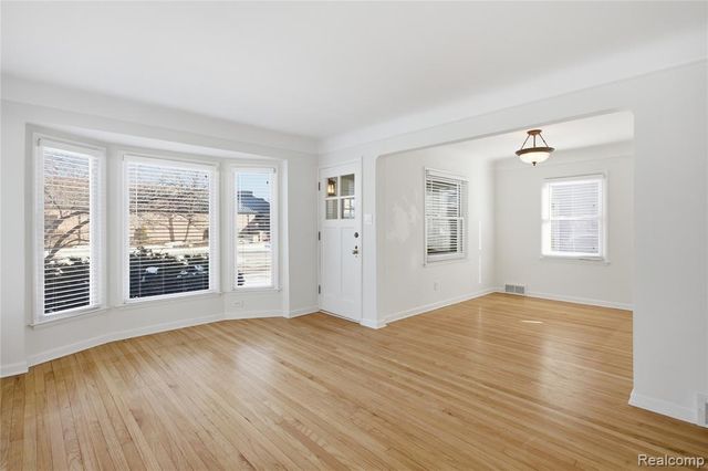 929 Larkmoor Boulevard, Berkley, MI 48072