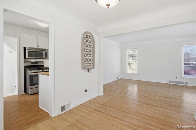 929 Larkmoor Boulevard, Berkley, MI 48072