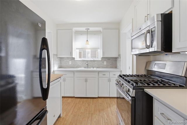 929 Larkmoor Boulevard, Berkley, MI 48072