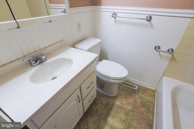 1305 DELVALE AVE, Baltimore, MD 21222