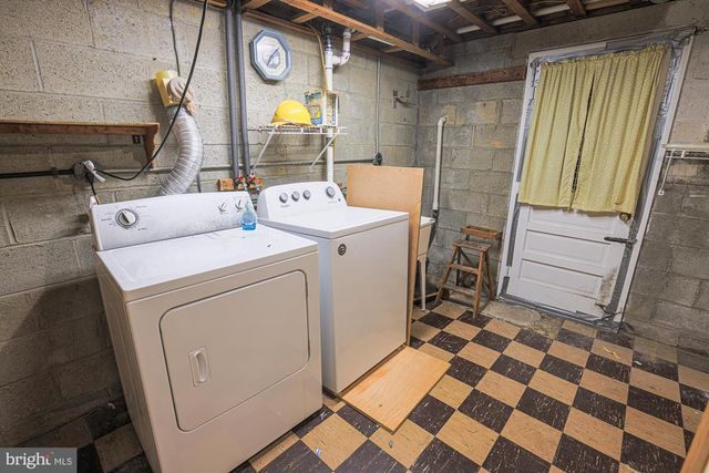 1305 DELVALE AVE, Baltimore, MD 21222