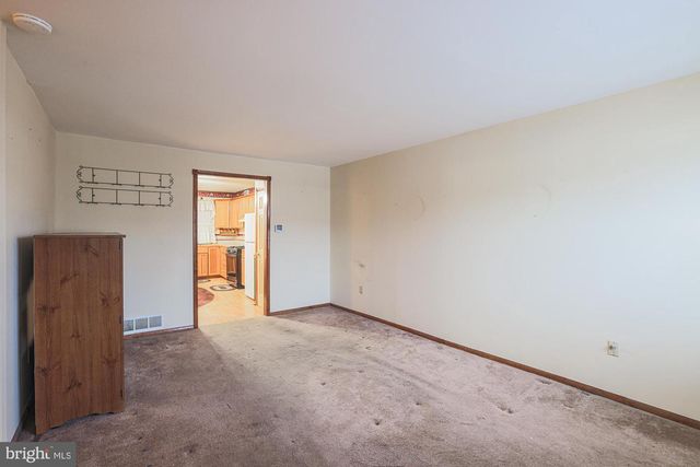 1305 DELVALE AVE, Baltimore, MD 21222