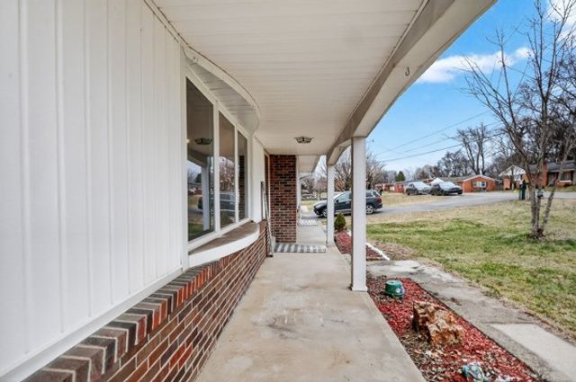 110 S Linda Dr, Shelbyville, TN 37160