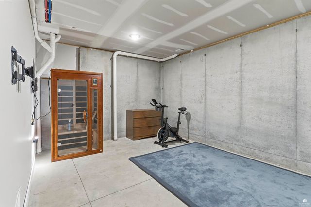 3911 Travers Circle, Manhattan, KS 66503