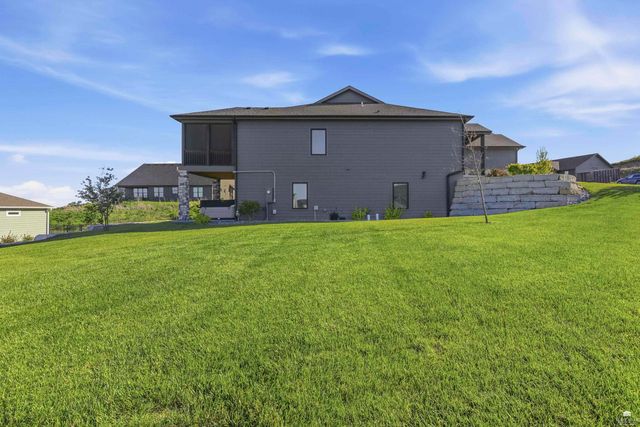 3911 Travers Circle, Manhattan, KS 66503