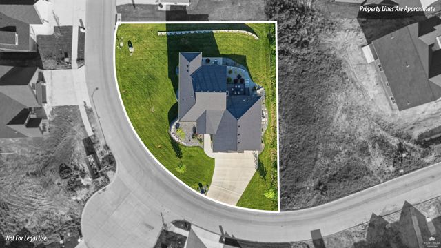 3911 Travers Circle, Manhattan, KS 66503