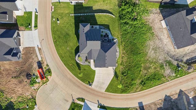 3911 Travers Circle, Manhattan, KS 66503