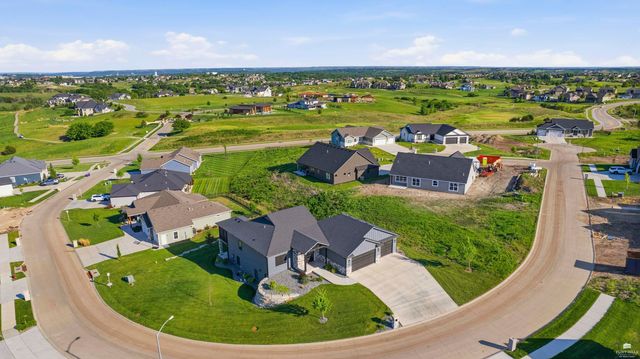 3911 Travers Circle, Manhattan, KS 66503