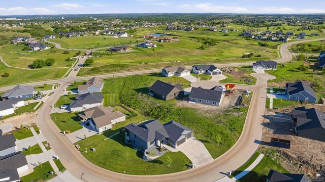 3911 Travers Circle, Manhattan, KS 66503