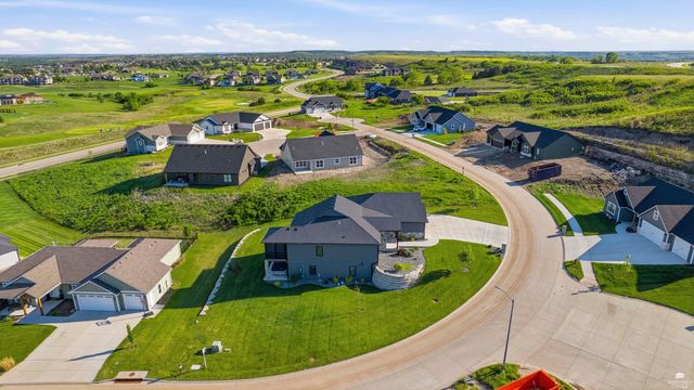 3911 Travers Circle, Manhattan, KS 66503
