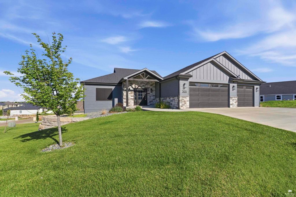 3911 Travers Circle, Manhattan, KS 66503
