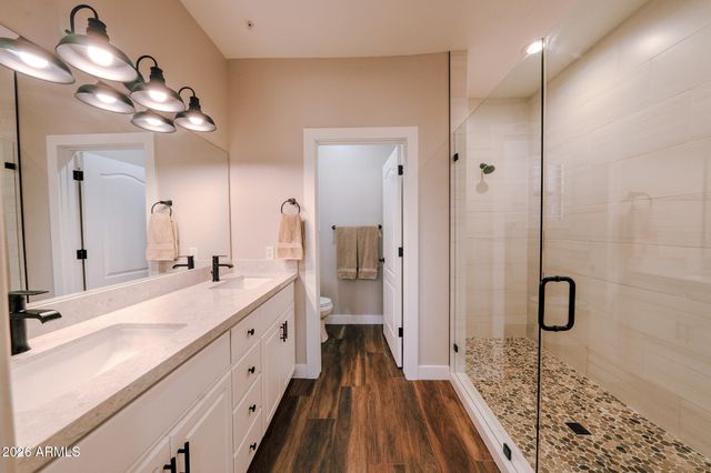 705 W QUEEN CREEK Road 2140, Chandler, AZ 85248