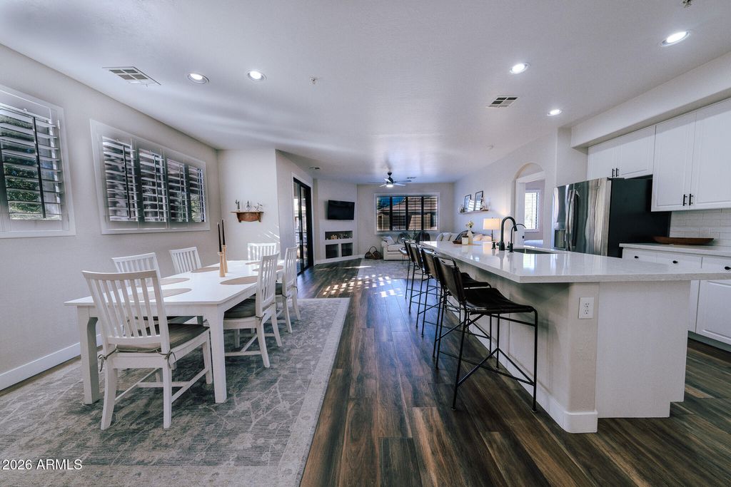 705 W QUEEN CREEK Road 2140, Chandler, AZ 85248 — photo 2