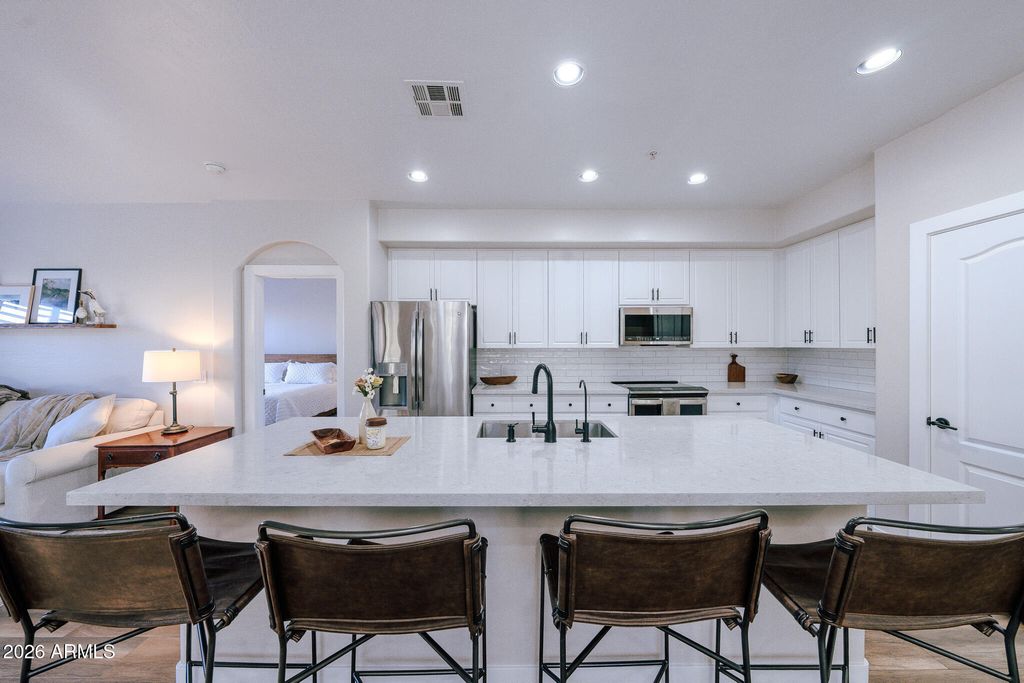 705 W QUEEN CREEK Road 2140, Chandler, AZ 85248 — photo 3