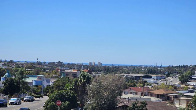 5210 Roswell, San Diego, CA 92114