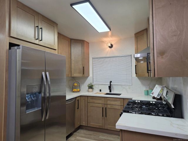 5210 Roswell, San Diego, CA 92114