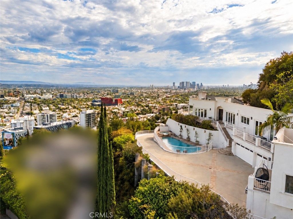 8527 Hedges Way, Los Angeles, CA 90069 — photo 4