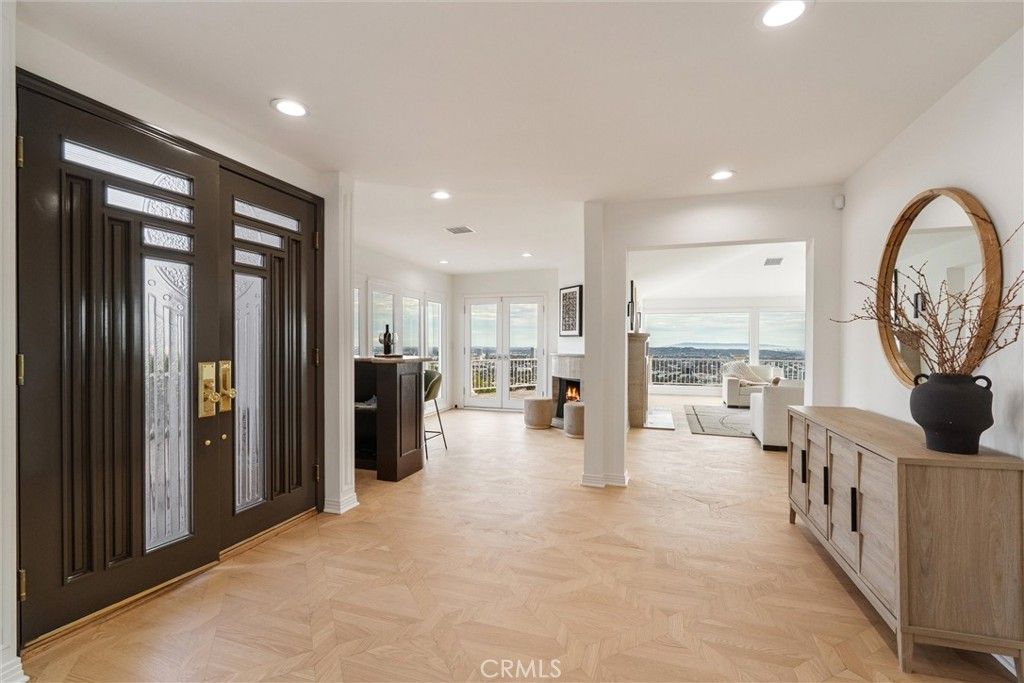 8527 Hedges Way, Los Angeles, CA 90069 — photo 5