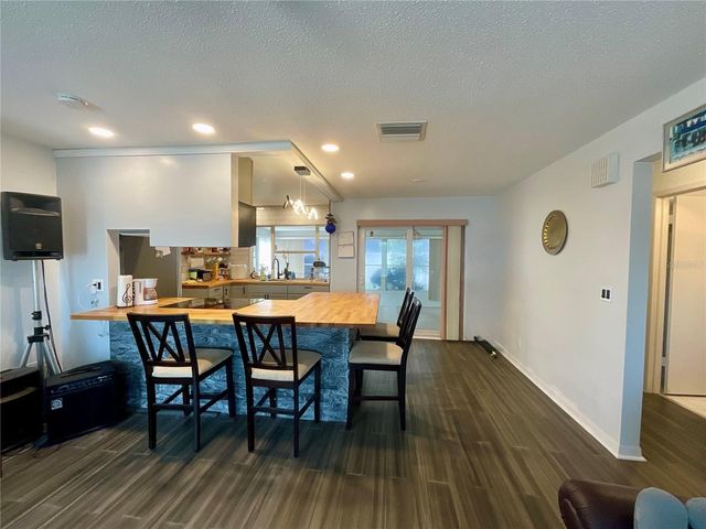 10052 45TH WAY N, Pinellas Park, FL 33782