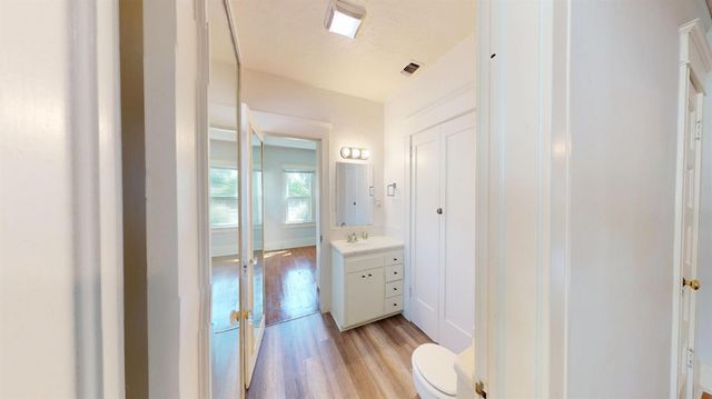 2605 N Wishon Avenue, Fresno, CA 93704