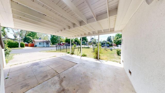 2605 N Wishon Avenue, Fresno, CA 93704