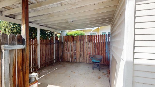 2605 N Wishon Avenue, Fresno, CA 93704
