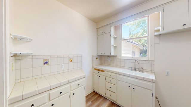 2605 N Wishon Avenue, Fresno, CA 93704