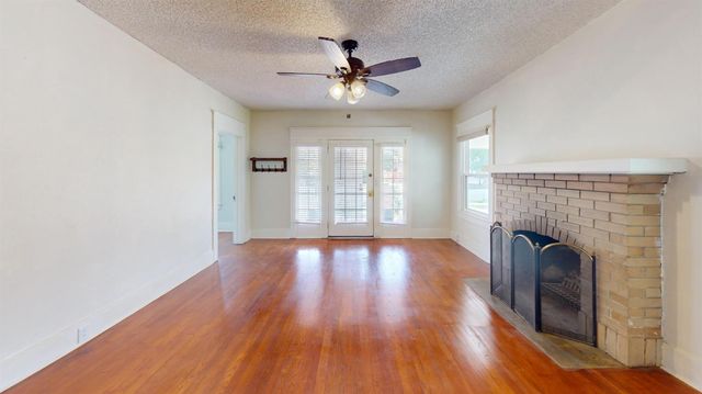 2605 N Wishon Avenue, Fresno, CA 93704