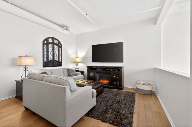 2115 Yeaman Pl Apt 402, Nashville, TN 37206