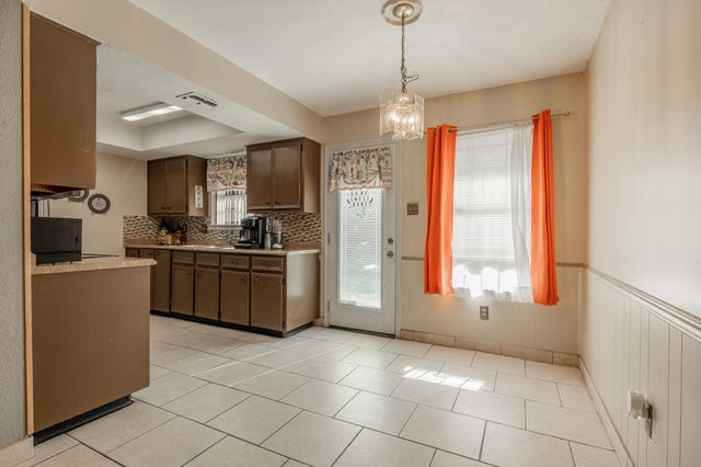 1713 Parkside CIR, Round Rock, TX 78664