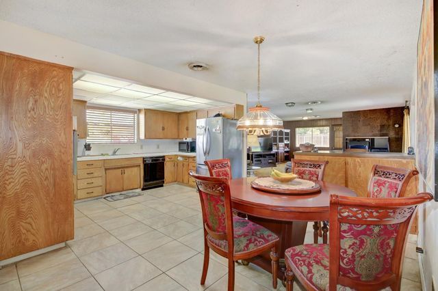 3845 Lynwood Way, Sacramento, CA 95864