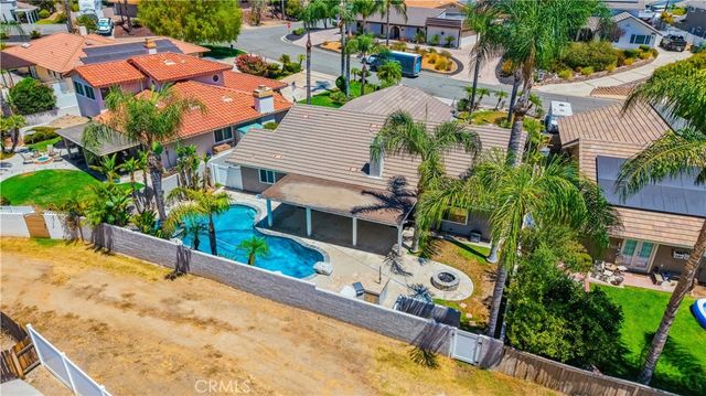 30027 Swan Point, Canyon Lake, CA 92587