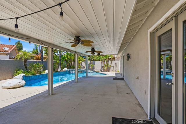 30027 Swan Point, Canyon Lake, CA 92587
