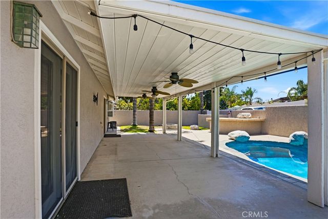 30027 Swan Point, Canyon Lake, CA 92587