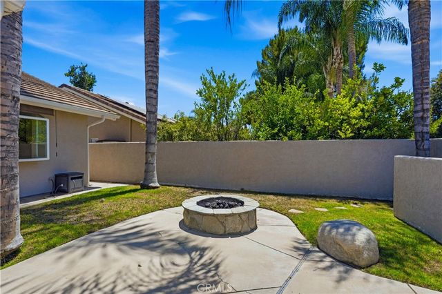 30027 Swan Point, Canyon Lake, CA 92587