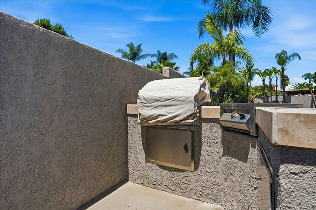 30027 Swan Point, Canyon Lake, CA 92587