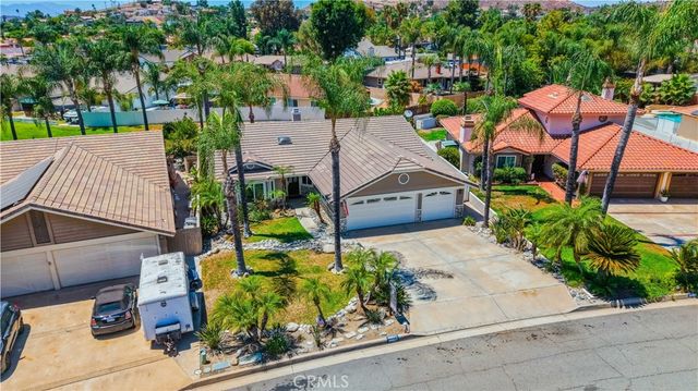 30027 Swan Point, Canyon Lake, CA 92587
