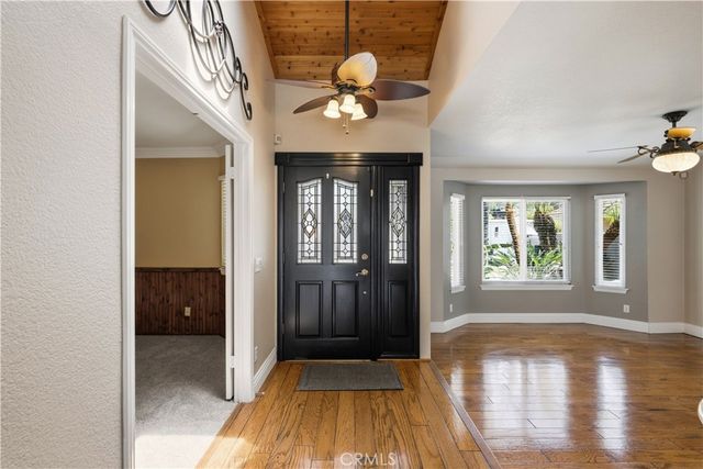 30027 Swan Point, Canyon Lake, CA 92587