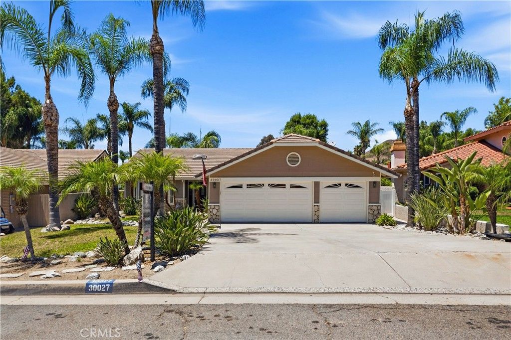 30027 Swan Point, Canyon Lake, CA 92587