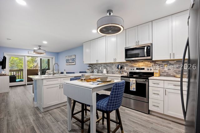 239 Beach City Rd Apt 1124, Hilton Head Island, SC 29926